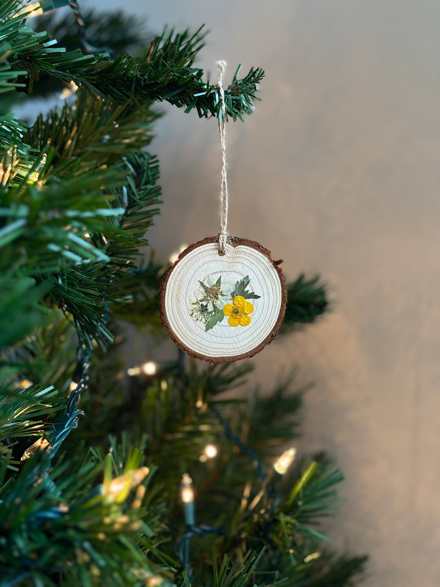 Ornement Fleurs Pressées - Fraise et Buttercup