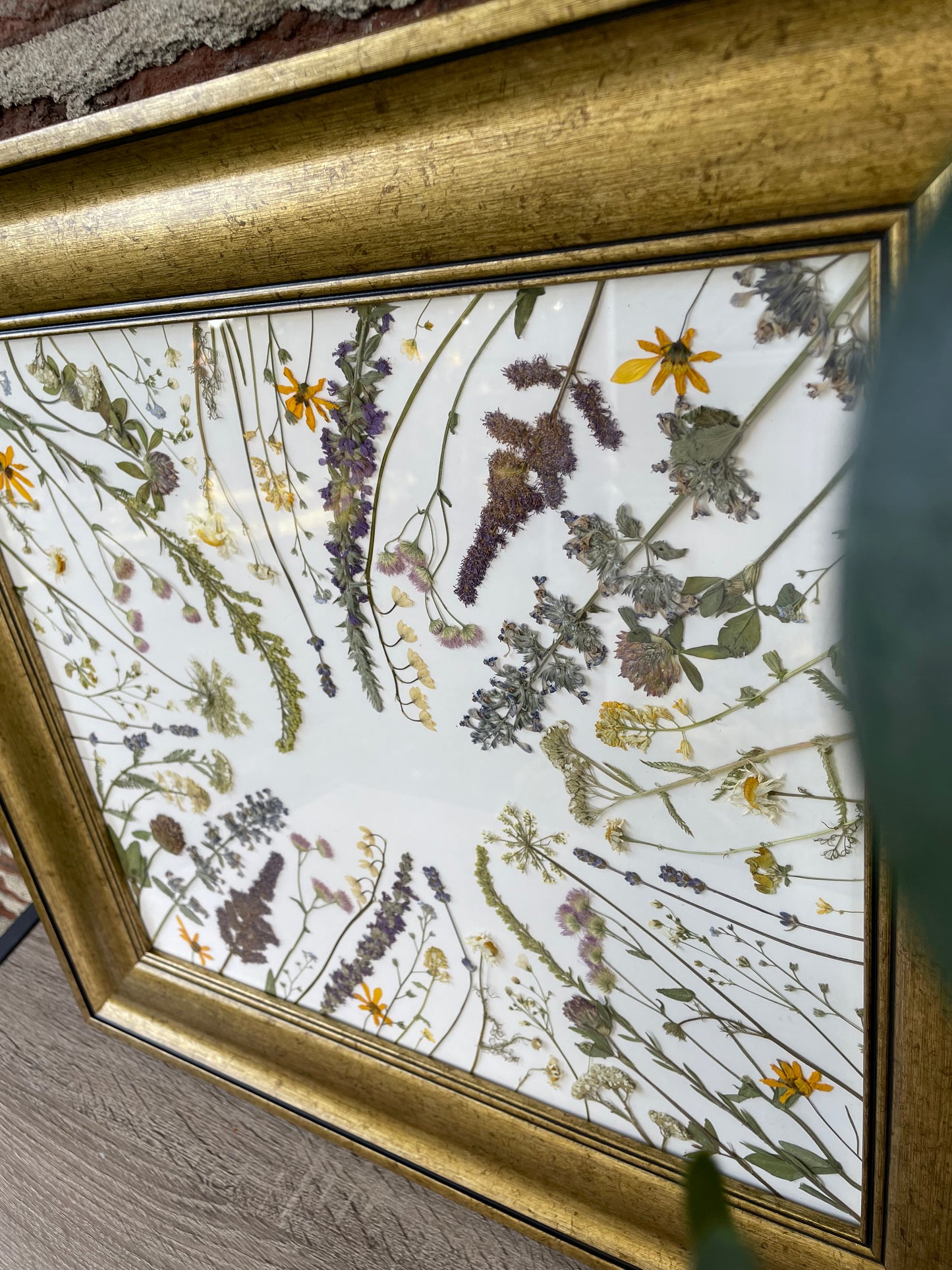“Dans les champs” - Cadre de Fleurs Pressées