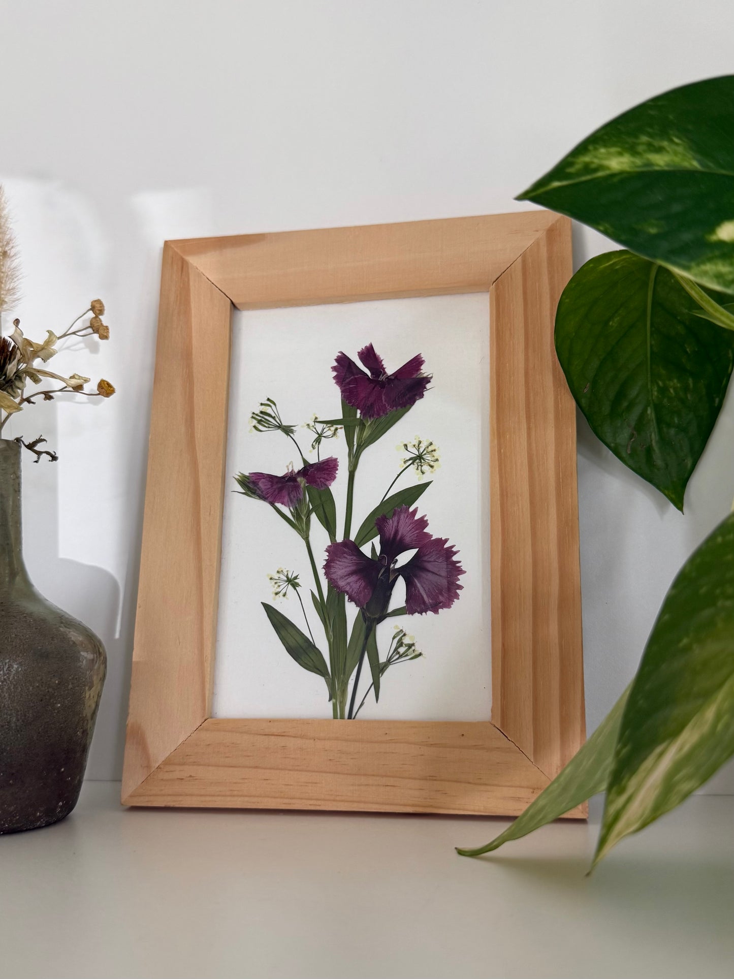 Pressed Flower Frame - Carnation Bouquet