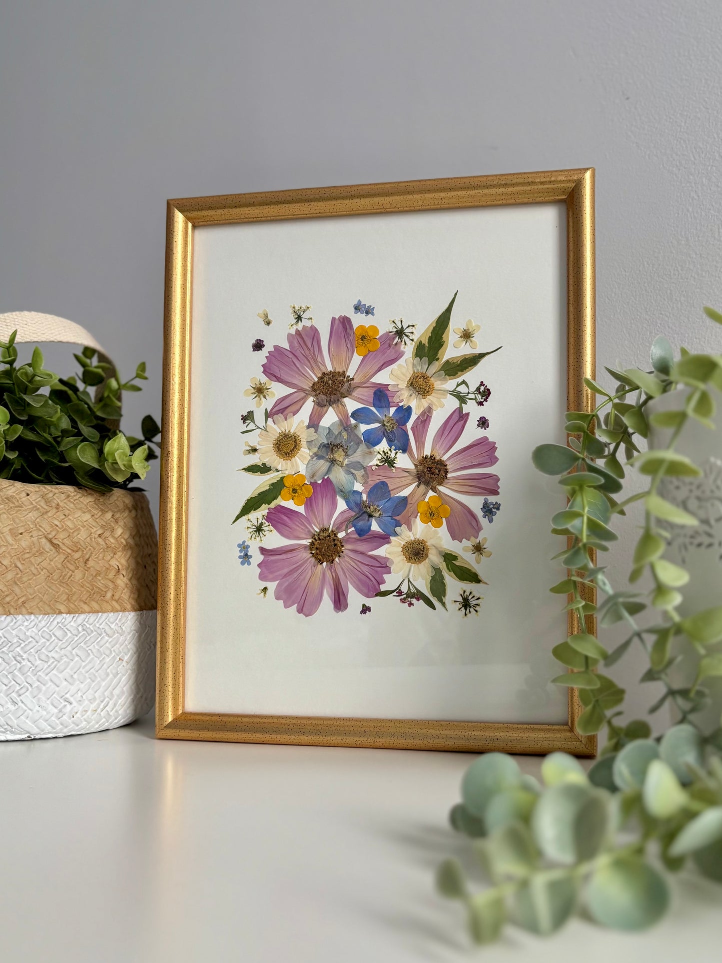 Explosion de Douceur - Cadre de Fleurs Pressées