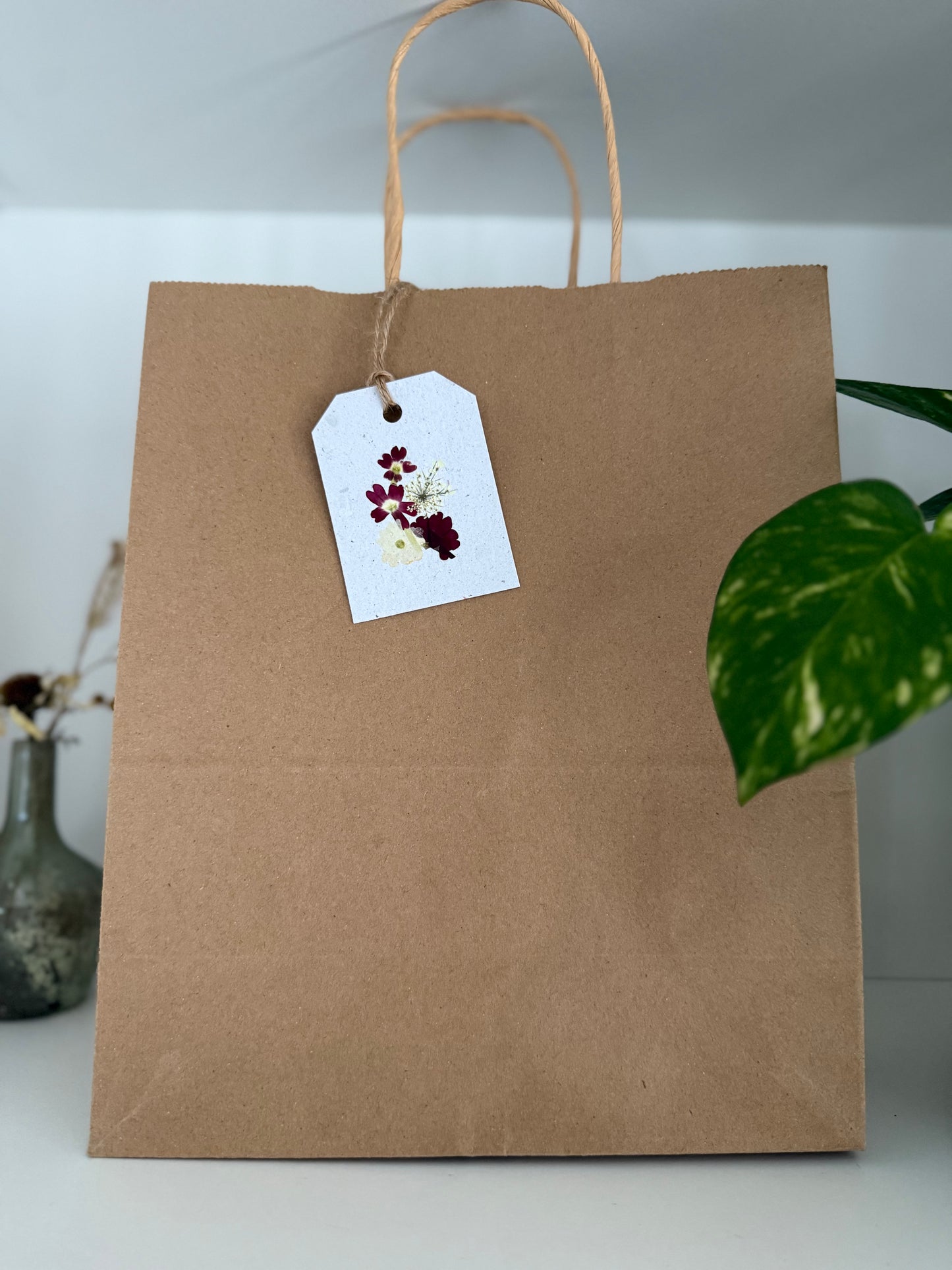 Red Bouquet - Plantable Gift Tag